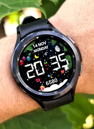 Christmas snow globe Watchface screenshot 4