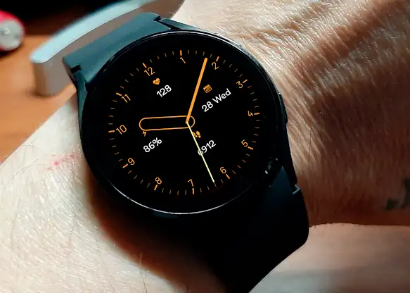 Minimal Pixel Watch face screenshot 3